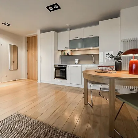 Apartament Maraton Gardens - Modern In Central - Old Town *